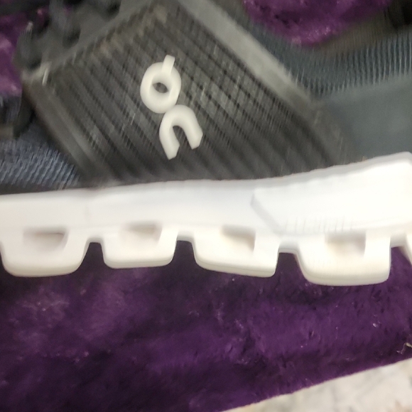 On Women's Black Sneakers sz 10.5 - Picture 10 of 13